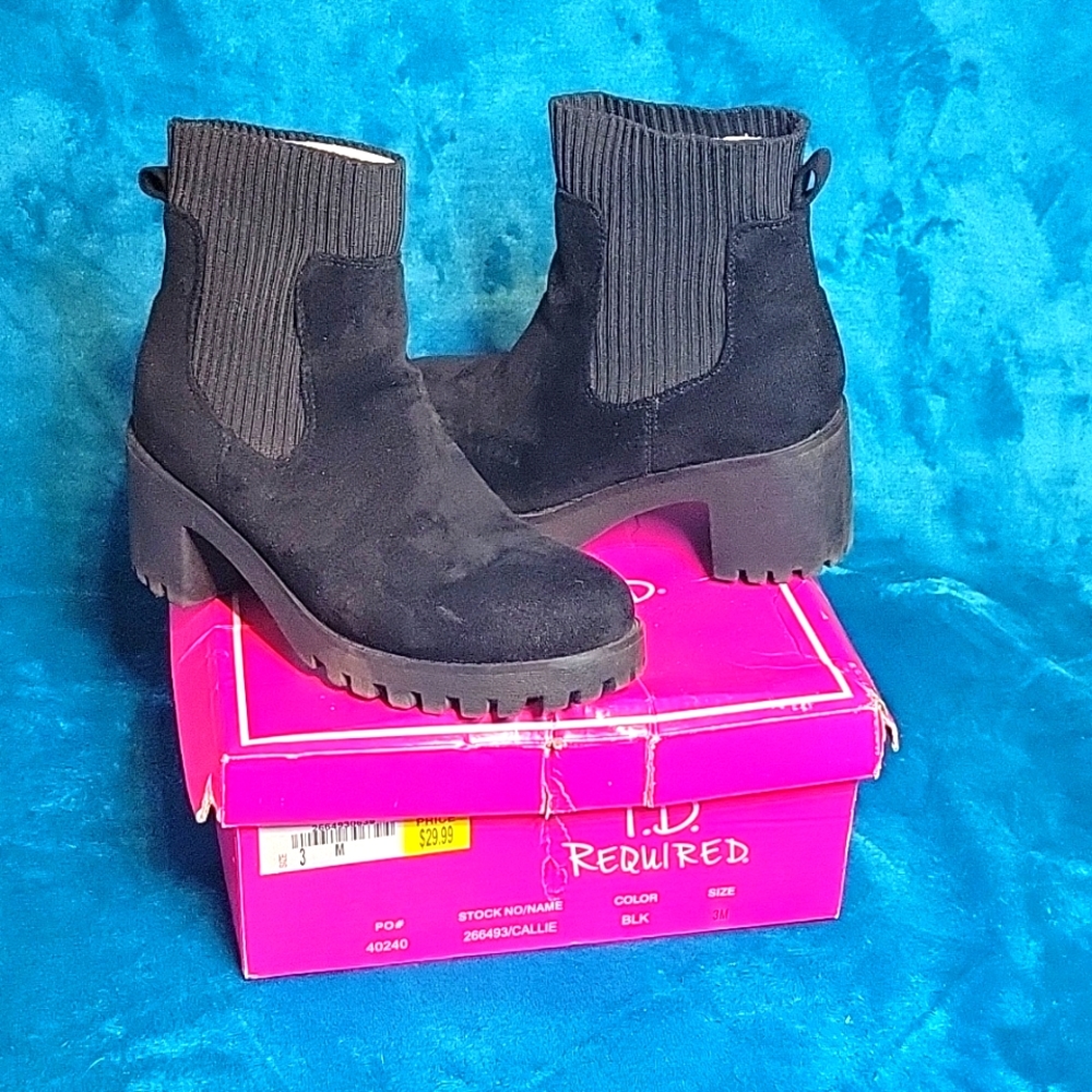 Girls (3) I.D. Required Suede Black Boots